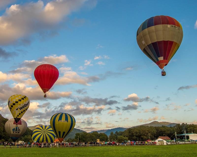 Hőlégballon repülés jegy – Szombat, 18:00
